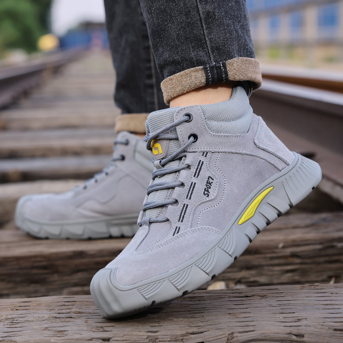 GUYISA Men's steel toe work shoes, anti-smash comfortable high-top wear-resistant safety shoes