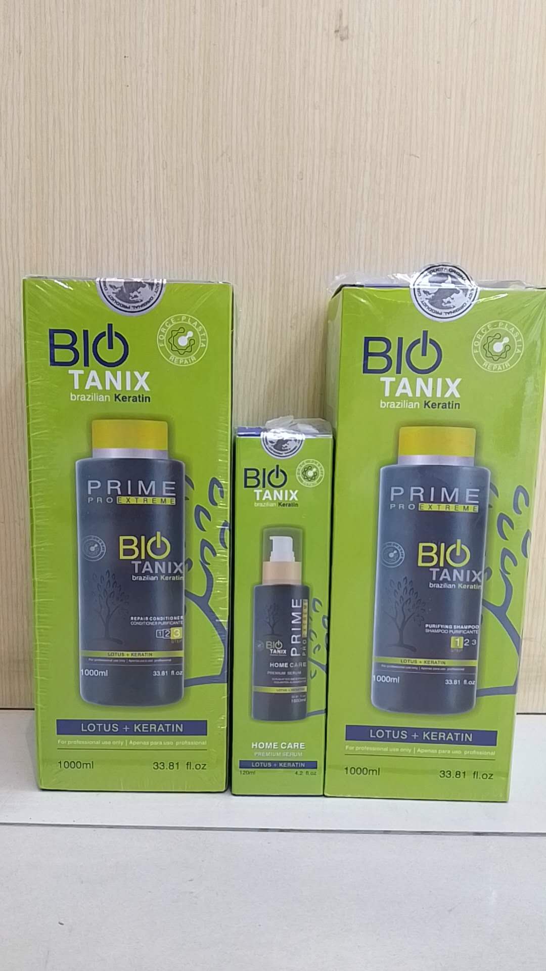 Het product BIO TANIX EXTREME verzacht het haar, zelfs het meest resistente ervan, vermindert het volume, elimineert kroezen door er...