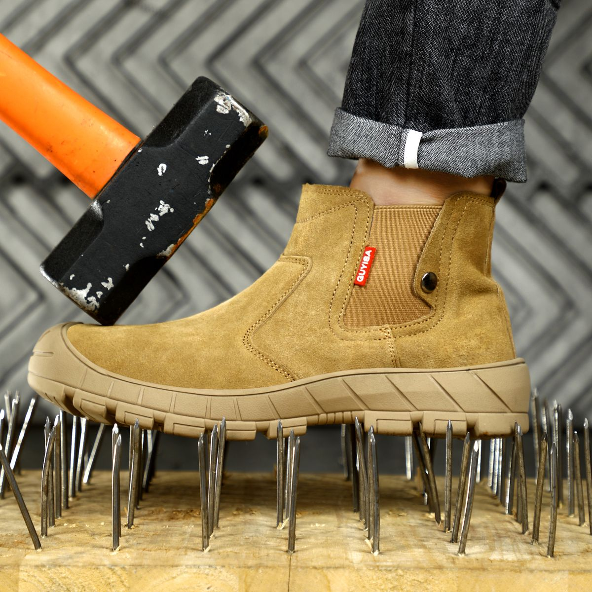 GUYISA safety shoes and boots are anti-smash, anti-puncture, durable and fashionable