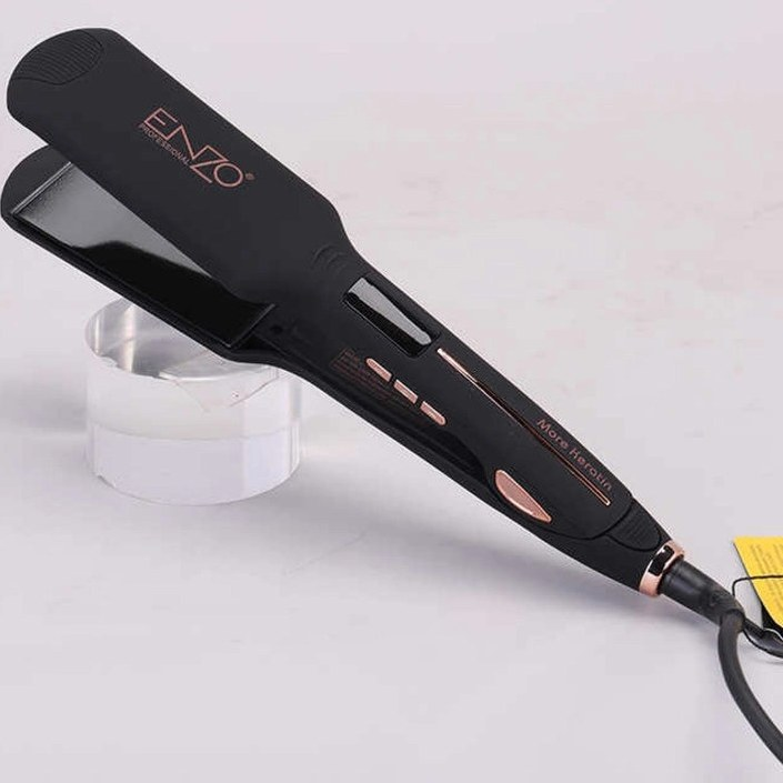 The Enzo EN-1451 straightener/stylist features advanced ceramic panels and a large size.