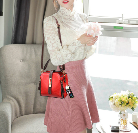 Ladies Fashion Classic Messenger PU Leather Shoulder Handbag - Various colors available