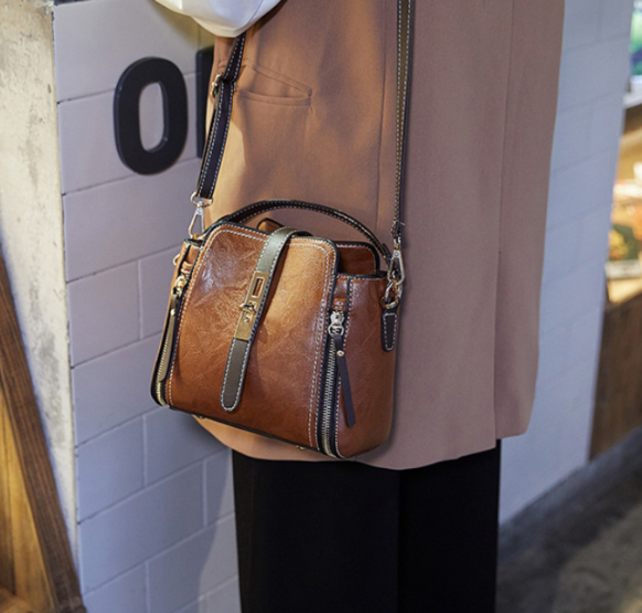 Ladies Fashion Classic Messenger PU Leather Shoulder Handbag - Various colors available
